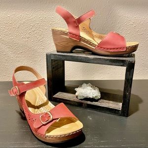 Patrizia Shantay light maroon chunky heel style sandals size 37